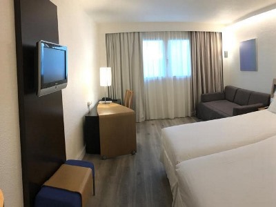 bedroom 1 - hotel novotel setubal - setubal, portugal