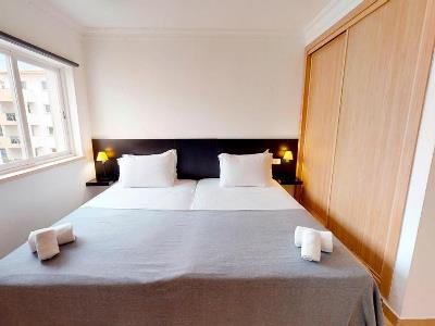 bedroom - hotel smy santa eulalia algarve - albufeira, portugal