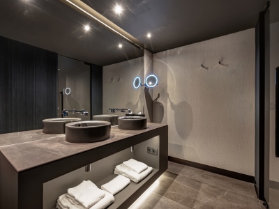 bathroom - hotel hilton porto gaia - vila nova de gaia, portugal