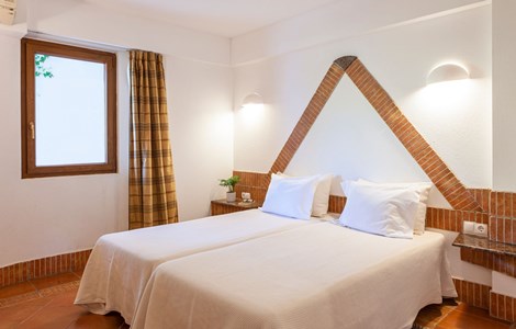 bedroom 4 - hotel pedras d'el rei - tavira, portugal