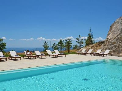 outdoor pool - hotel pousada serra da estrela - covilha, portugal