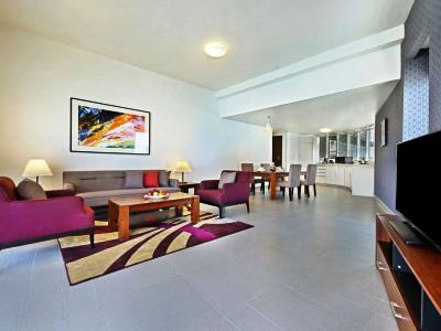 bedroom 4 - hotel curve - doha, qatar