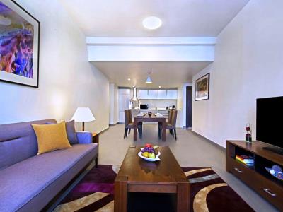 bedroom 6 - hotel curve - doha, qatar