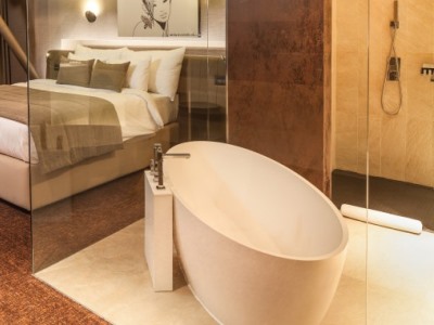 bathroom - hotel kronwell - brasov, romania