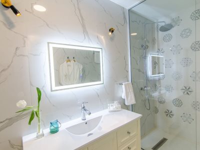 bathroom 1 - hotel lido by phoenicia - bucharest, romania