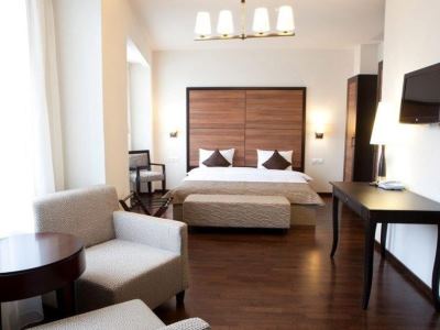 bedroom 1 - hotel europa royale - bucharest, romania