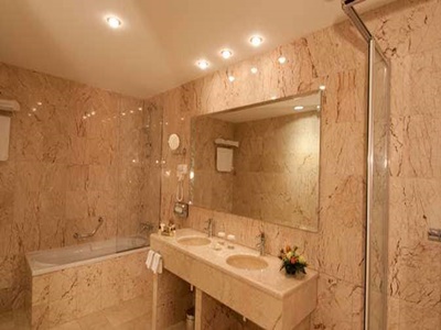bathroom - hotel hilton sibiu - sibiu, romania
