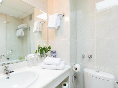 bathroom - hotel hotel m - belgrade, serbia
