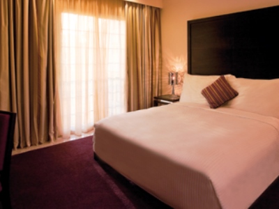 bedroom - hotel movenpick beach resort al khobar - al khobar, saudi arabia