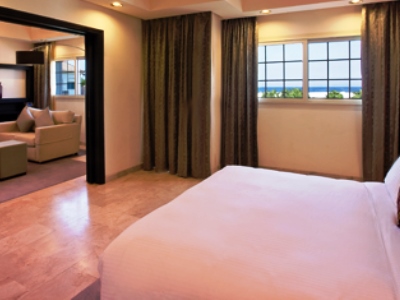 bedroom 1 - hotel movenpick beach resort al khobar - al khobar, saudi arabia