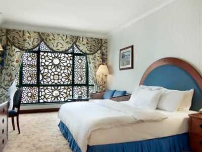bedroom - hotel madinah hilton - medina, saudi arabia