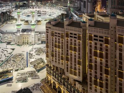 exterior view - hotel makkah towers - mecca, saudi arabia