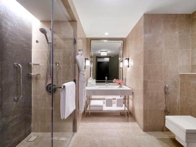 bathroom - hotel address jabal omar makkah - mecca, saudi arabia