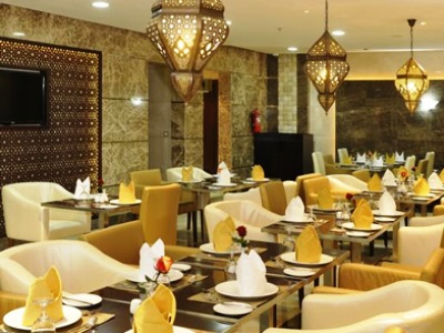 restaurant - hotel elaf bakkah - mecca, saudi arabia