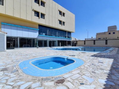 outdoor pool - hotel capital o 419 al safeer - riyadh, saudi arabia