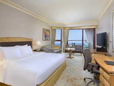 bedroom 2 - hotel jeddah hilton - jeddah, saudi arabia