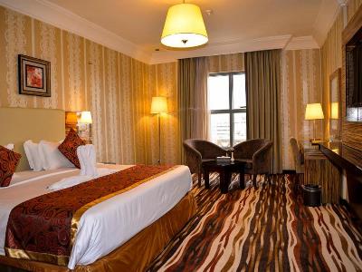bedroom 1 - hotel crown town - jeddah, saudi arabia