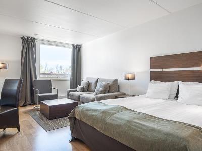 bedroom - hotel quality hotel winn - gothenburg, sweden