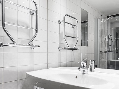 bathroom - hotel quality hotel 11 - gothenburg, sweden
