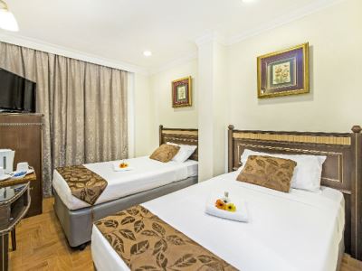 bedroom 1 - hotel 81 chinatown - singapore, singapore
