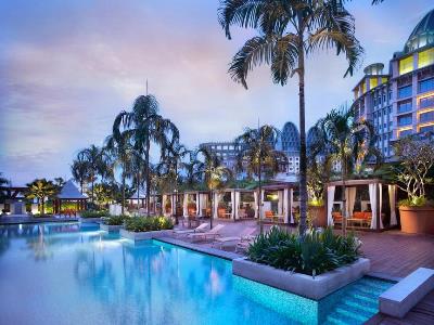 outdoor pool - hotel resorts world sentosa - hotel ora - singapore, singapore
