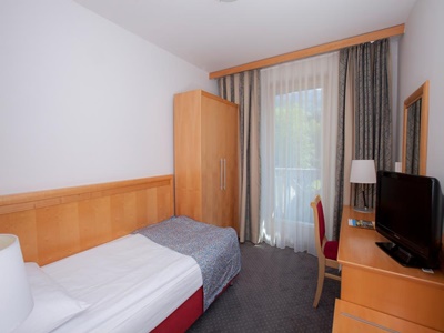 bedroom - hotel jezero - bohinj, slovenia