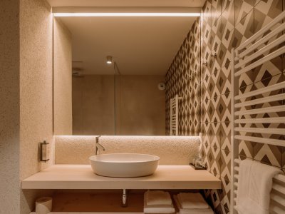 bathroom 1 - hotel bohinj - bohinj, slovenia