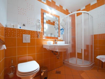 bathroom - hotel kompas - kranjska gora, slovenia