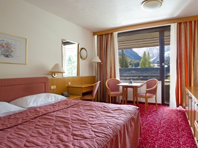 bedroom - hotel kompas - kranjska gora, slovenia