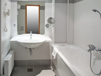 bathroom - hotel ramada resort - kranjska gora, slovenia