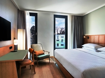 deluxe room - hotel four points by sheraton ljubljana mons - ljubljana, slovenia