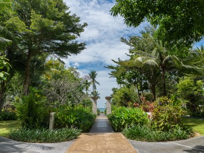 gardens 3 - hotel sea sand sun - pattaya, thailand