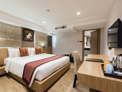 bedroom 1 - hotel adelphi - pattaya, thailand
