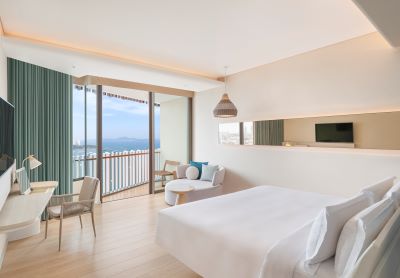 standard bedroom - hotel hilton pattaya - pattaya, thailand