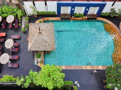 outdoor pool - hotel sunbeam - pattaya, thailand