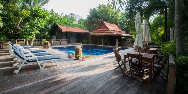 outdoor pool - hotel inrawadee resort pattaya - pattaya, thailand