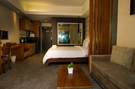 deluxe room - hotel inn residence serviced suites - pattaya, thailand