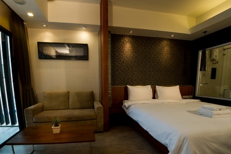 deluxe room 1 - hotel inn residence serviced suites - pattaya, thailand