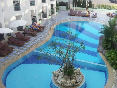 outdoor pool 1 - hotel dragon beach resort - pattaya, thailand