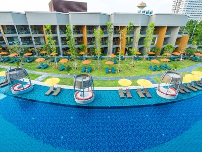 outdoor pool - hotel avani+ hua hin resort - hua hin, thailand
