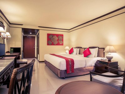 bedroom 1 - hotel mercure chiang mai - chiang mai, thailand