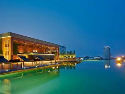 outdoor pool 1 - hotel anantara chiang mai serviced suites - chiang mai, thailand
