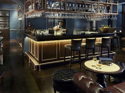 bar - hotel anantara chiang mai serviced suites - chiang mai, thailand