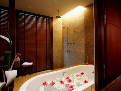 bathroom - hotel centara grand beach resort and villas - krabi, thailand