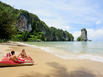 beach 2 - hotel centara grand beach resort and villas - krabi, thailand