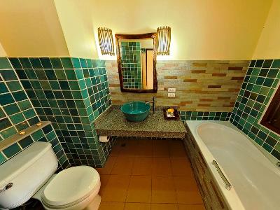 bathroom - hotel andamanee boutique resort - krabi, thailand