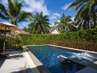outdoor pool - hotel alisea pool villas - krabi, thailand