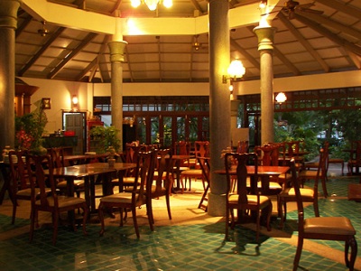 restaurant 1 - hotel golden beach resort - krabi, thailand