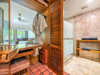 bathroom 3 - hotel chada thai village resort - krabi, thailand