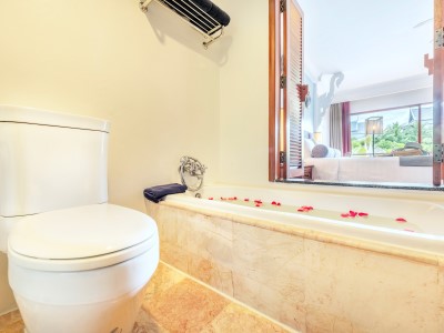 bathroom 1 - hotel chada thai village resort - krabi, thailand